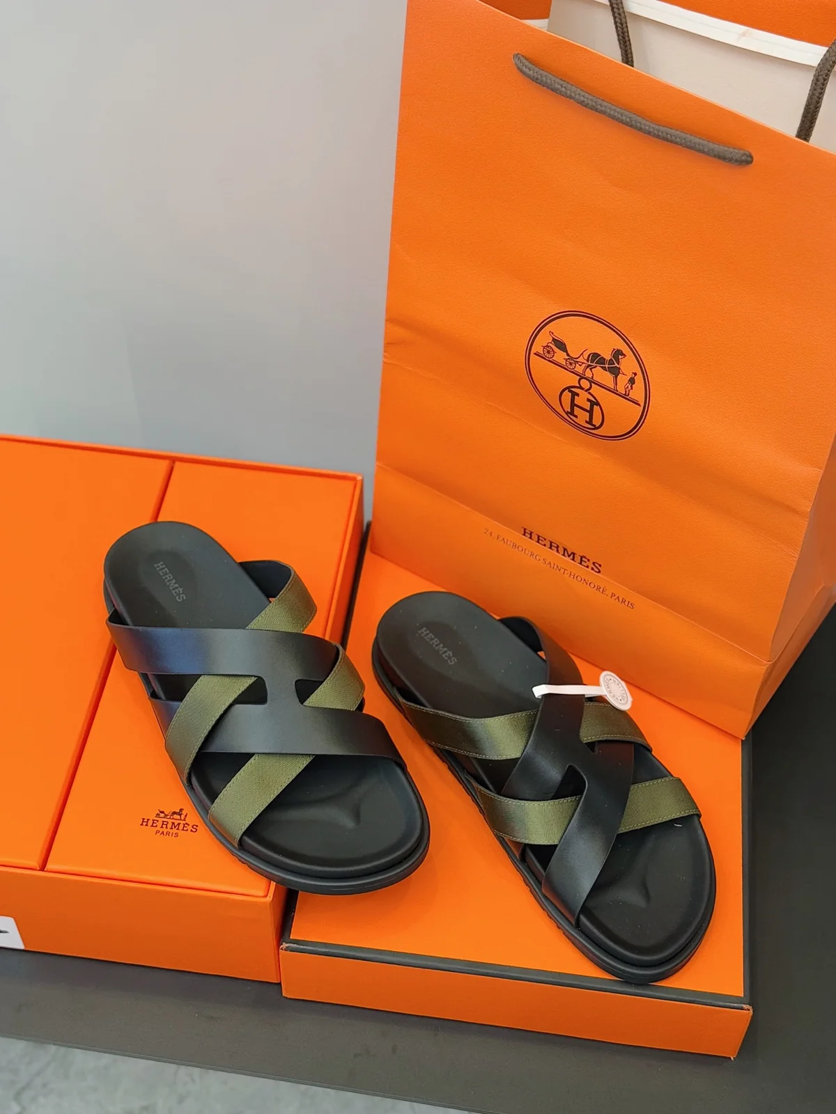 Hermès Men’s Kazimir Slippers