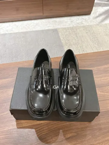 Dolce & Gabbana boutique casual leather shoes