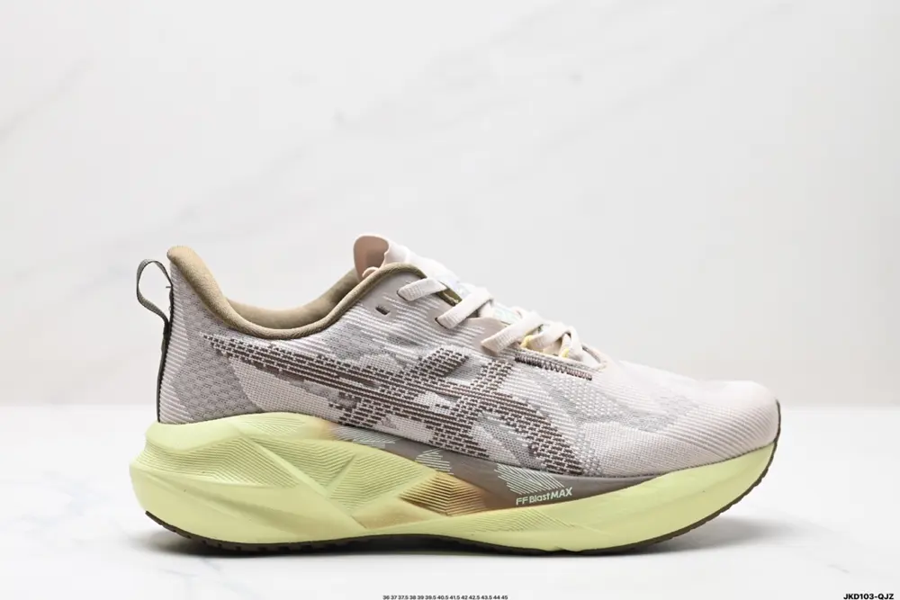 ASICS NOVABLAST 5 LE Lightweight Running Shoes 1012B765-250