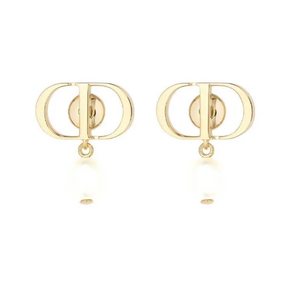Dior exquisite CD pearl earrings