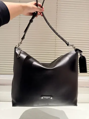 Louis Vuitton Hobo