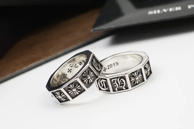 Chrome Hearts hand-cut couple ring domineering design