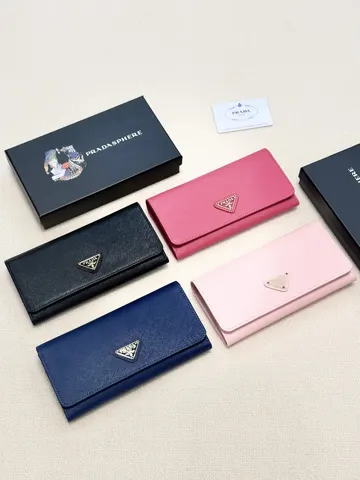 prada Wallet