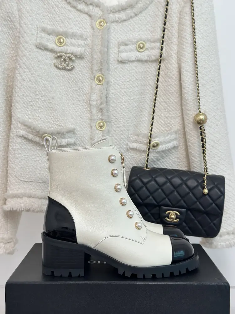 Chanel pearl zipper color matching short boots