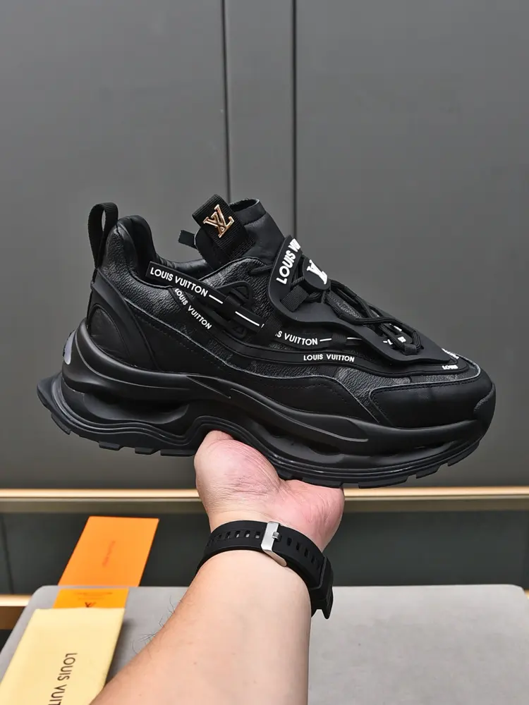 Louis Vuitton sneakers imported materials cowhide water-dyed cow lining special outsole