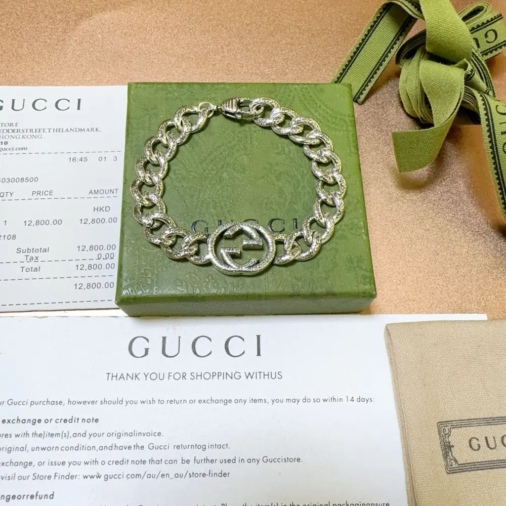 Gucci The latest luxury version of the bracelet