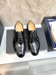 Dior TIMELESS Loafers This loafer embodies classic elegance