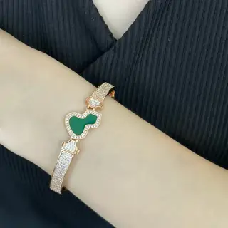qeelin natural peacock green gourd bracelet Super cute style