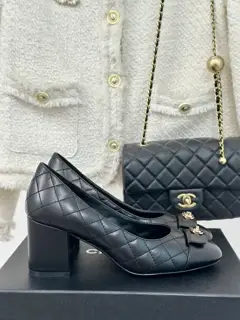 Chanel diamond double C thick heel single shoes