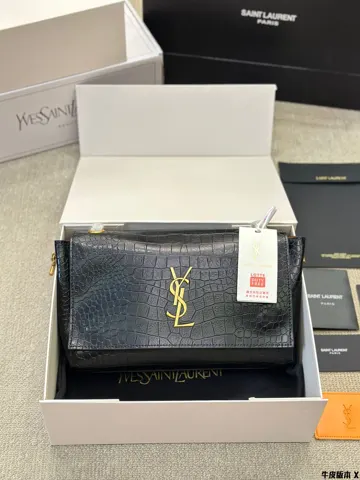 Yves Saint Laurent Bag