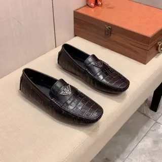 Armani’s new casual beanie shoes
