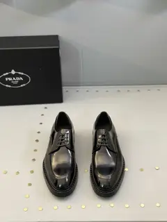 Prada men’s business casual leather shoes. leather outsole series. The upper