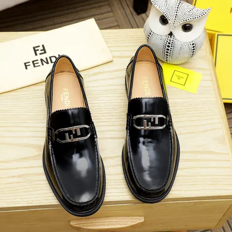Fendi men’s formal leather shoes Classic series not to be missed The first layer