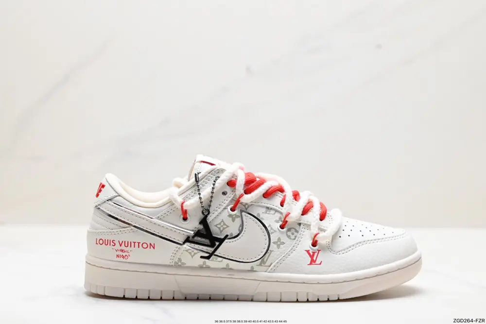 Nike SB Dunk Low x Louis Vuitton Sneakers SJ2068