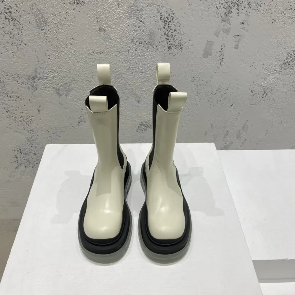 BOTTEGA VENETA Couple’s Short-barrel Wave-bottom Series Martin Boots