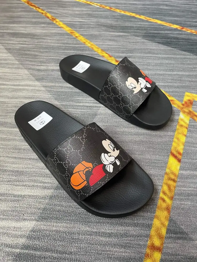 Gucci couple flip flops