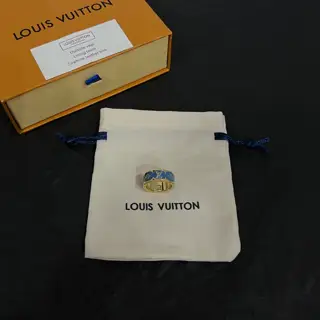 Louis Vuitton ring