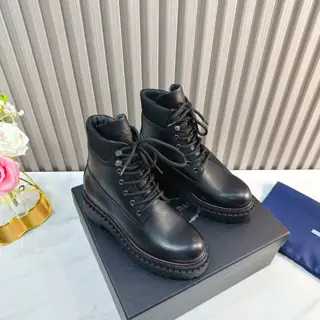 PRADA early spring catwalk show