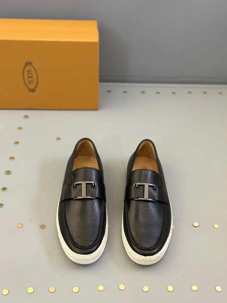 Tod’s Tod’s Men’s Leather Slippers