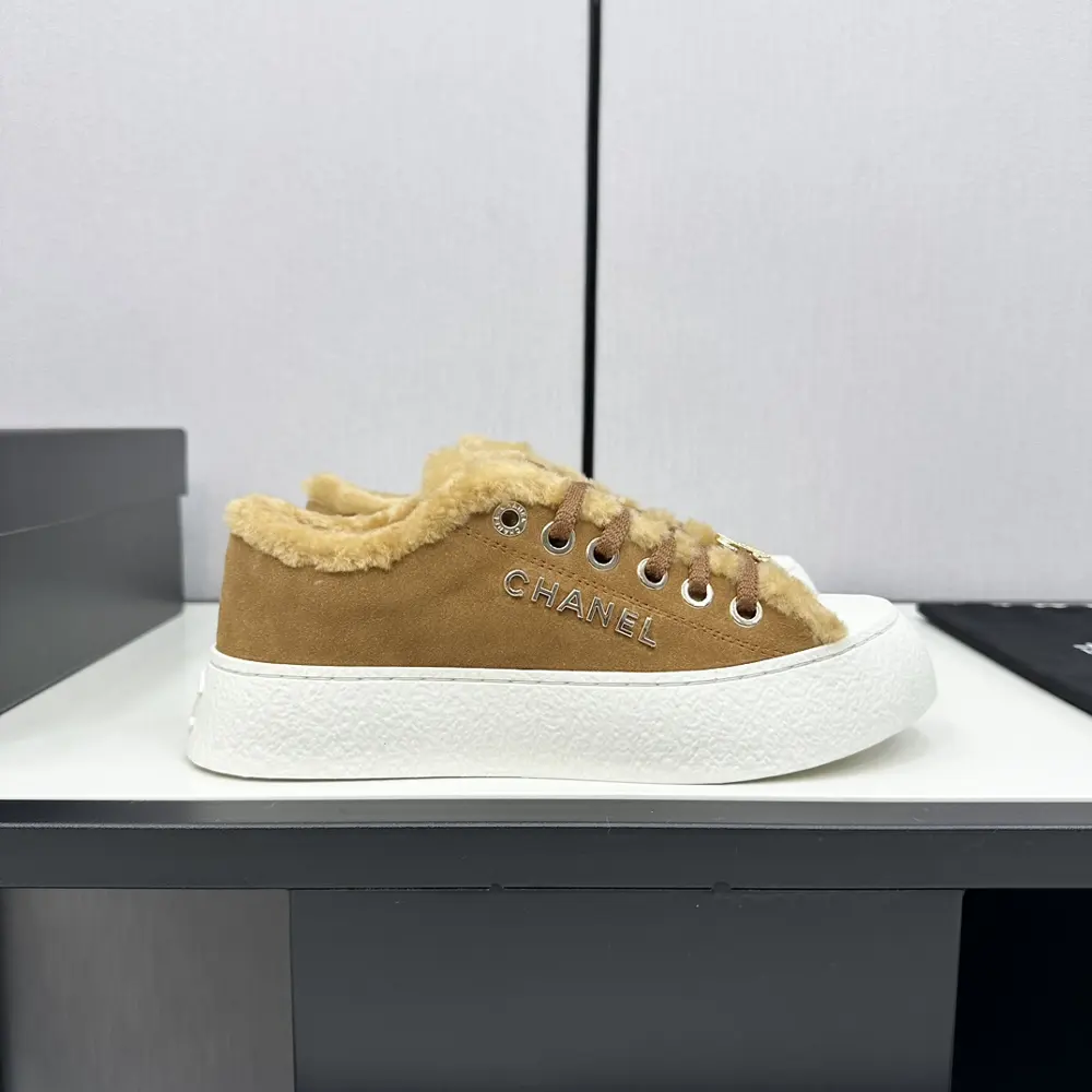 Chanel casual sneakers