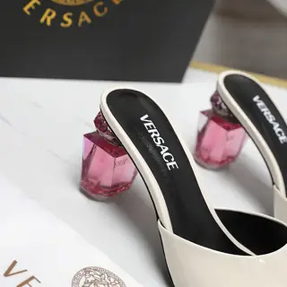 Versace Milan Fashion Show transparent perfume crystal thick heel new perfume heel