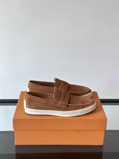 Tod’s Tod’s Men’s Loafers This loafer