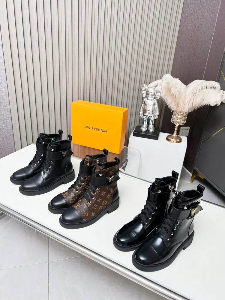 Louis Vuitton adjustable Velcro laces with studs