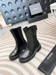CHANEL * New Fall/Winter Style Heels