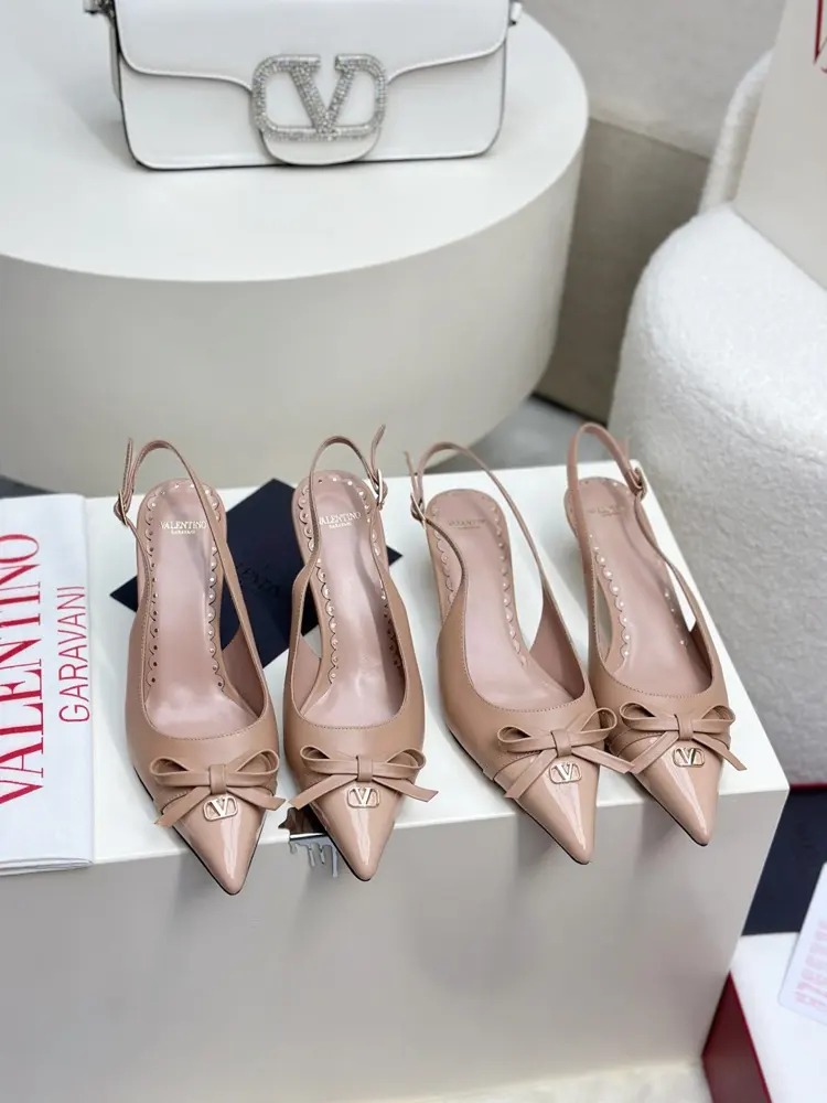 Valentino Small V-buckle bowknot patchwork design high heels