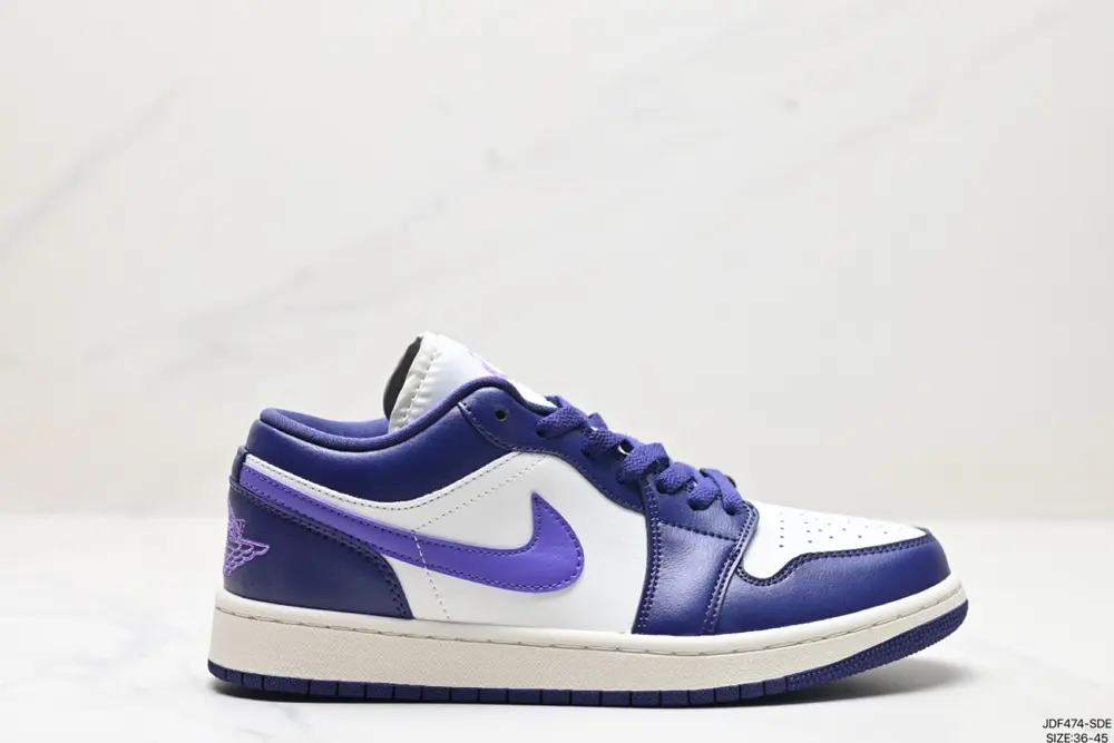 Nike Air Jordan 1 Low Sneakers 553558-128