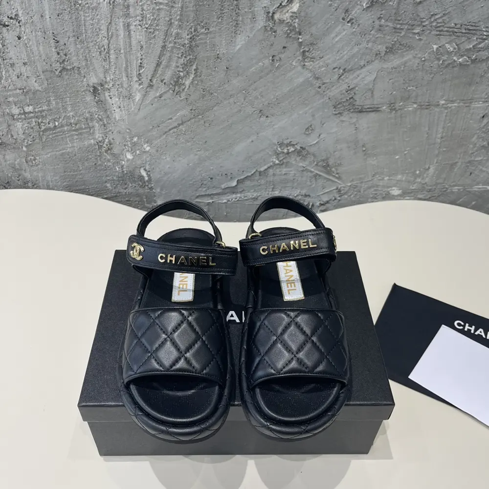 Chanel thick-soled casual sandals