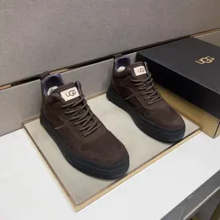 UGG men’s casual snow boots