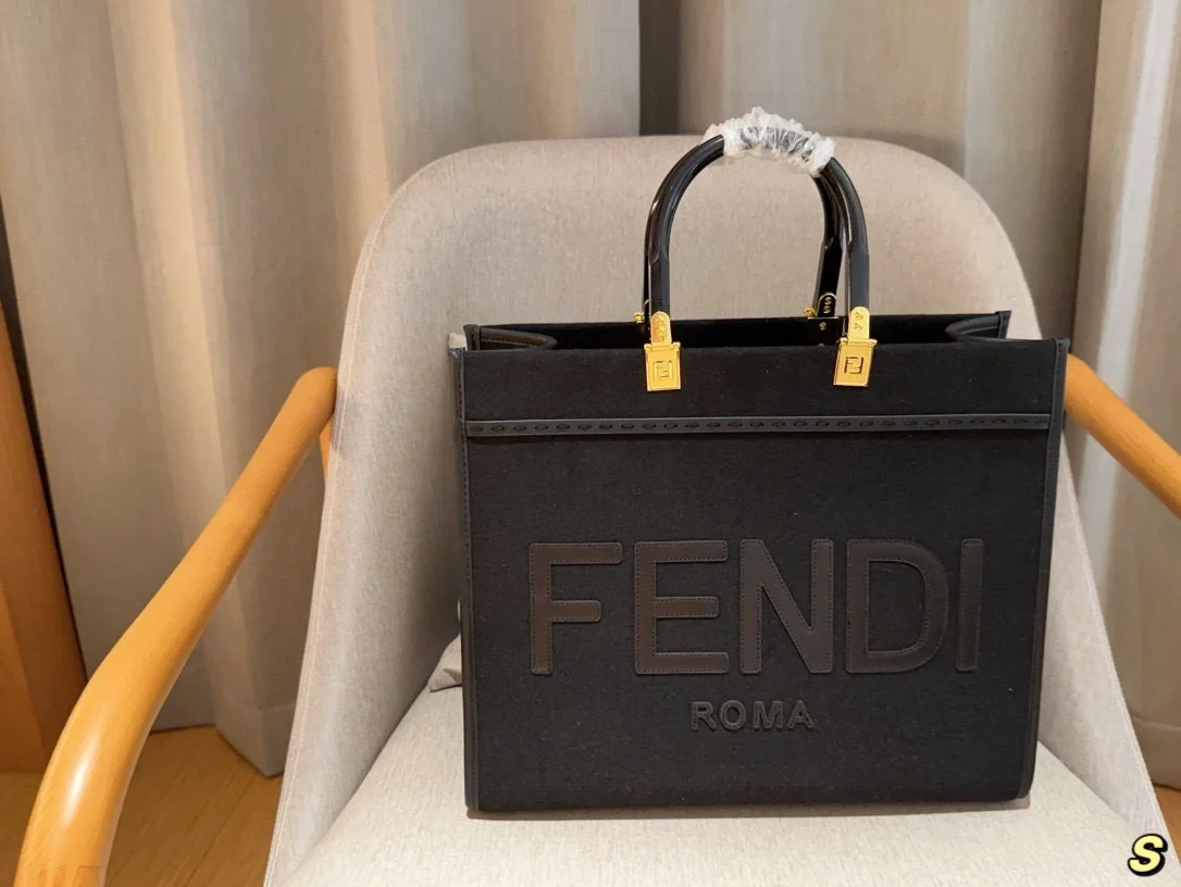 Fendi Tote