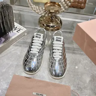 Miu Miu Miu new lace-up casual sneakers