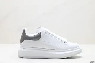 Italian luxury brand Alexander McQueen Sole Leather Sneakers low-top fashion thick-soled 462214