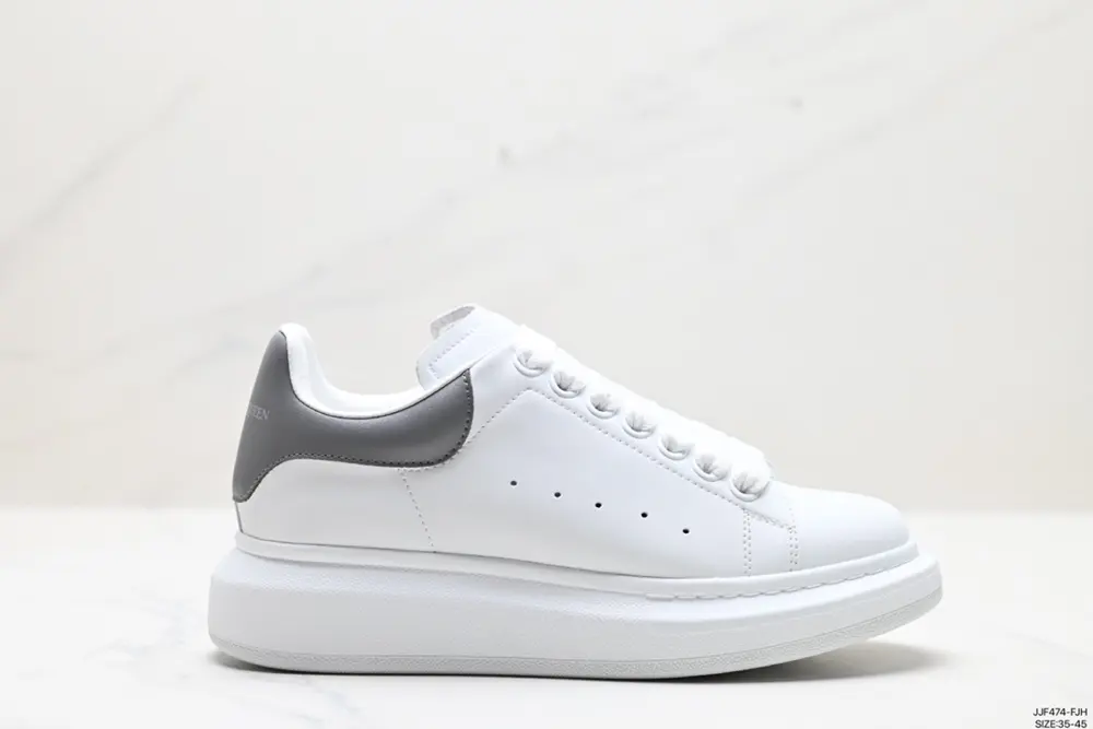 Italian luxury brand Alexander McQueen Sole Leather Sneakers low-top fashion thick-soled 462214