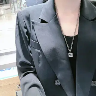 Gucci square G hollow pendant necklace
