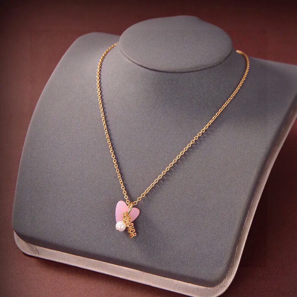 DIOR Heart Necklace The same brass material as the counter
