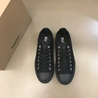 Burberry’s classic low-top sneaker for men