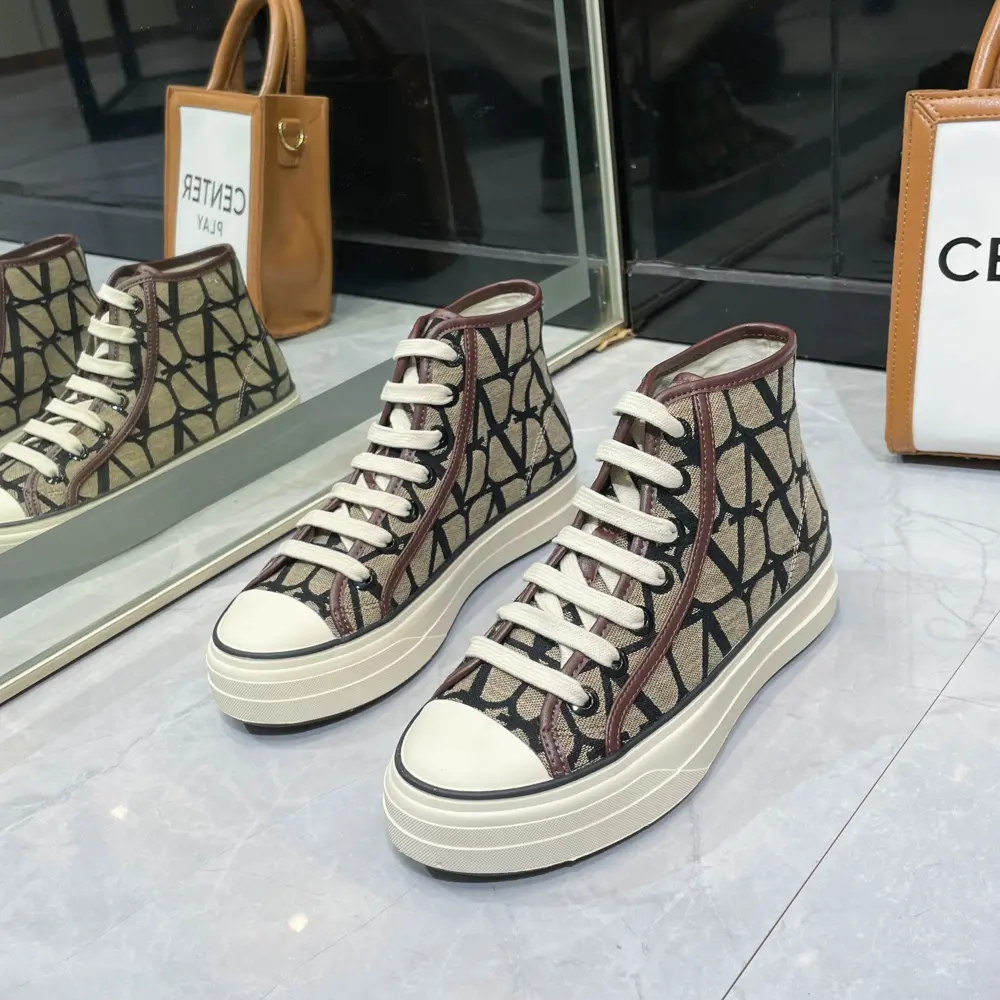Valentino’s latest unisex casual shoes