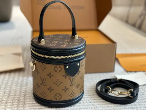 Louis Vuitton Card Holder