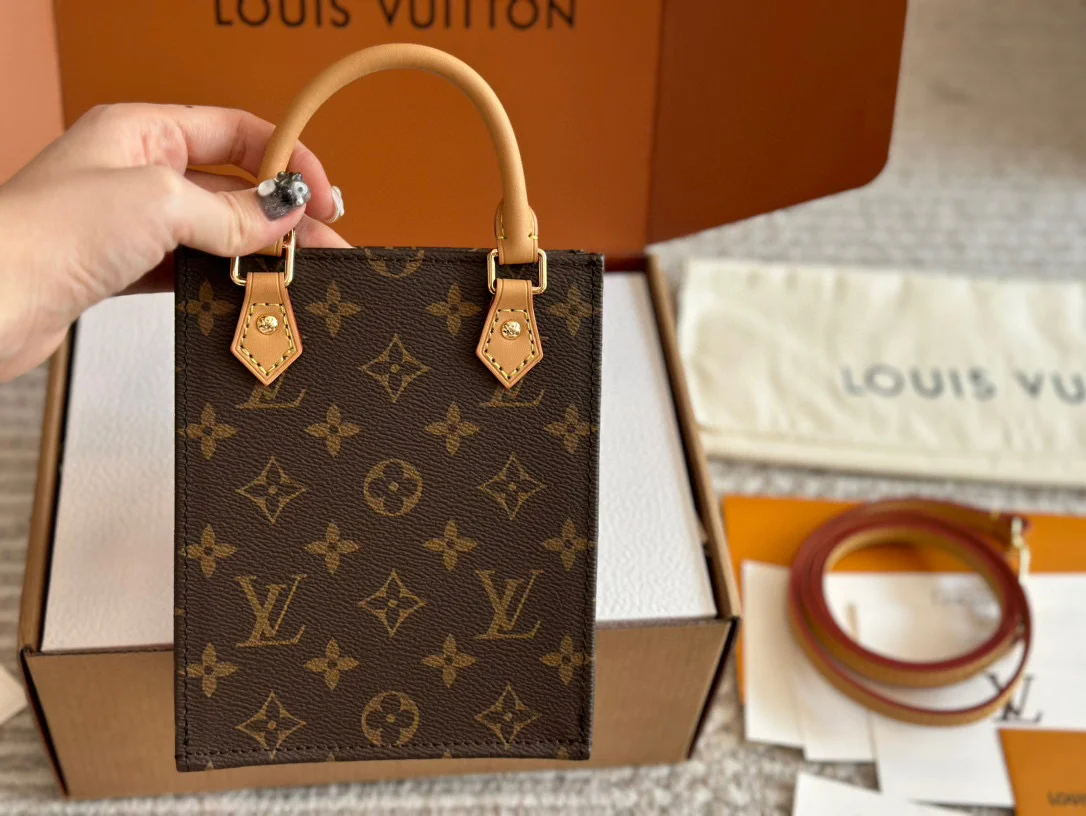 Louis Vuitton Crossbody