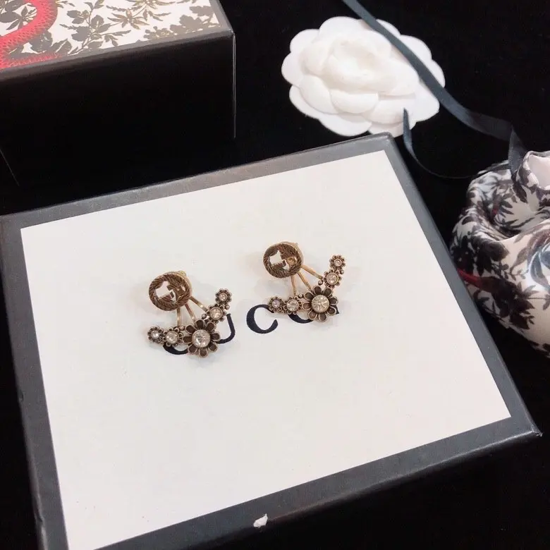 Gucci Double G earrings Purchased products and exclusive molds