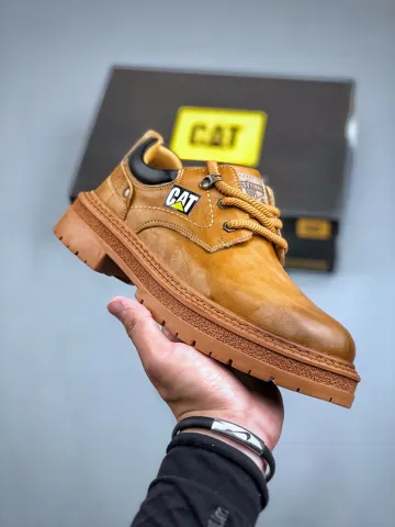 CAT men’s casual leather shoes