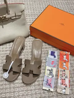 Hermes Palm print Heels