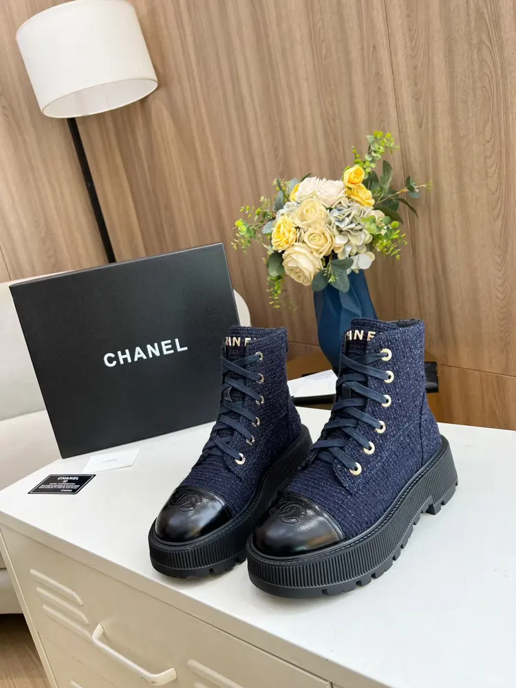 New Chanel ankle boots original mold The strap design is super easy to put on and take off