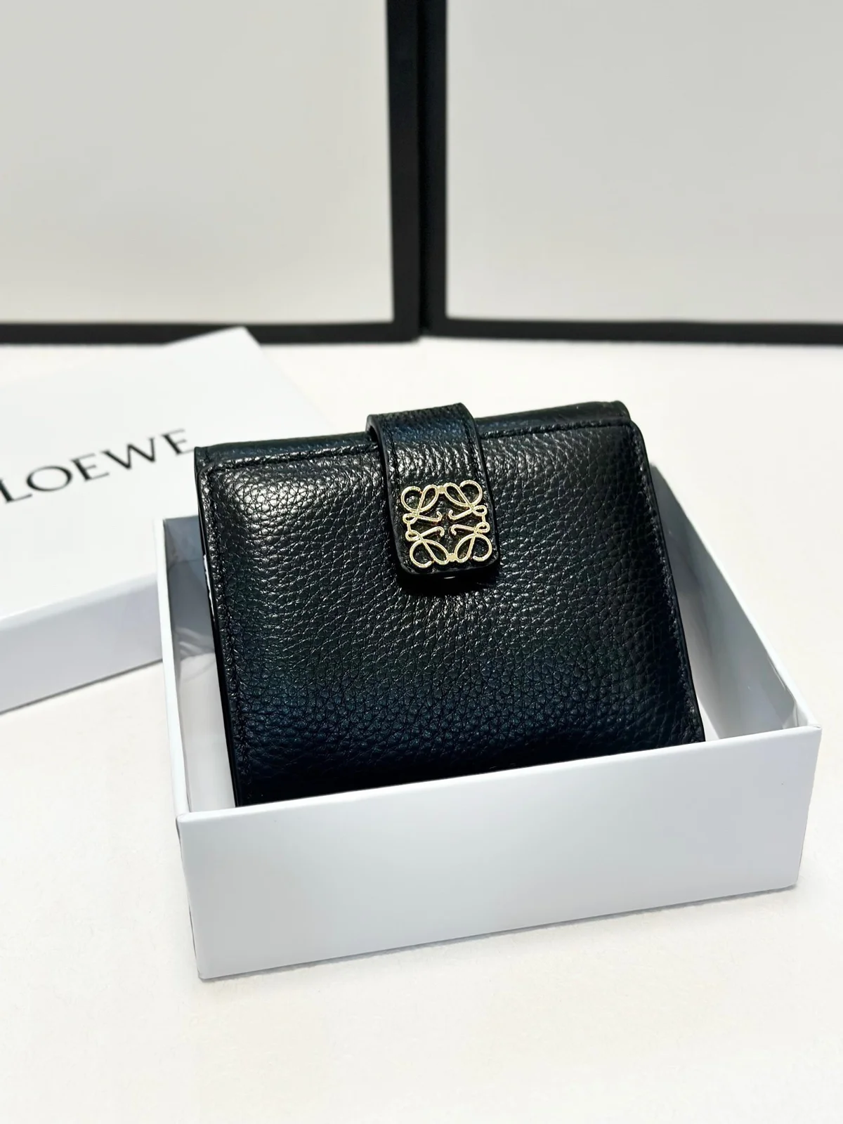 Loewe Wallet