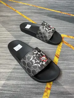 Gucci couple flip flops