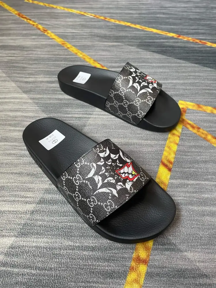 Gucci couple flip flops