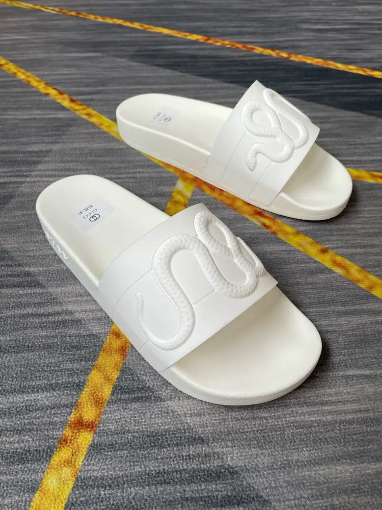 Gucci couple flip flops